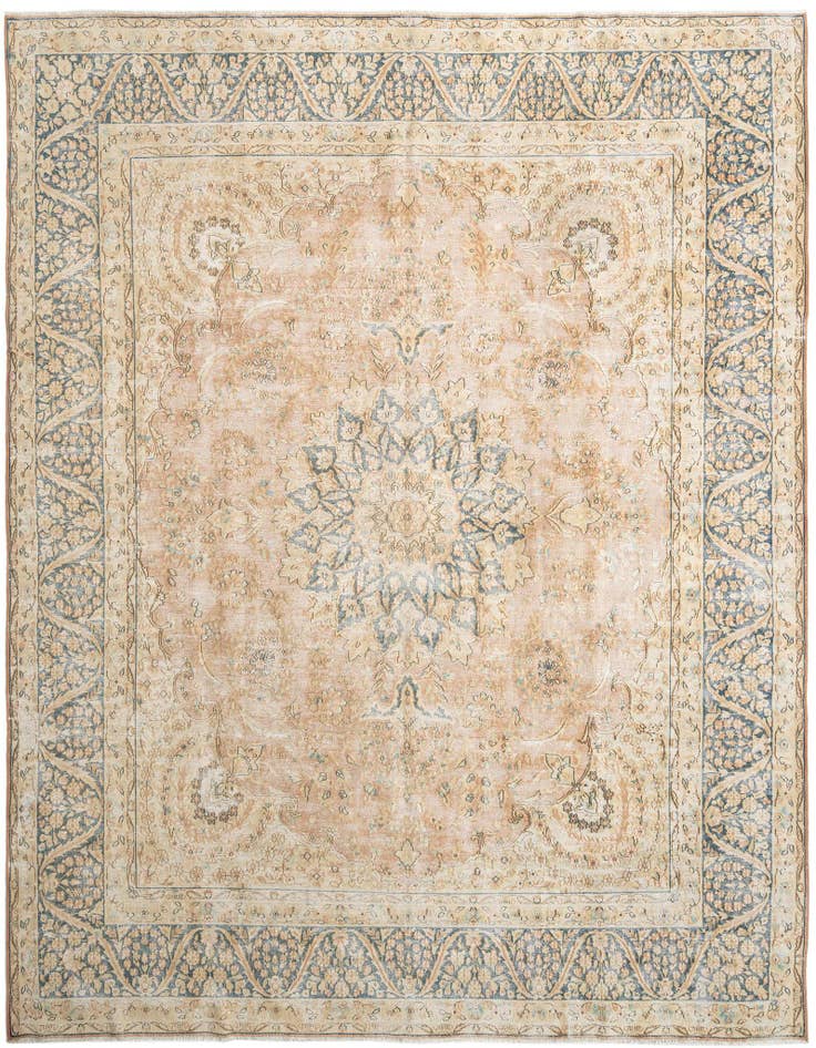 Detail image of 9' 6 x 12' 5 Vintage Royal Wool Rug
