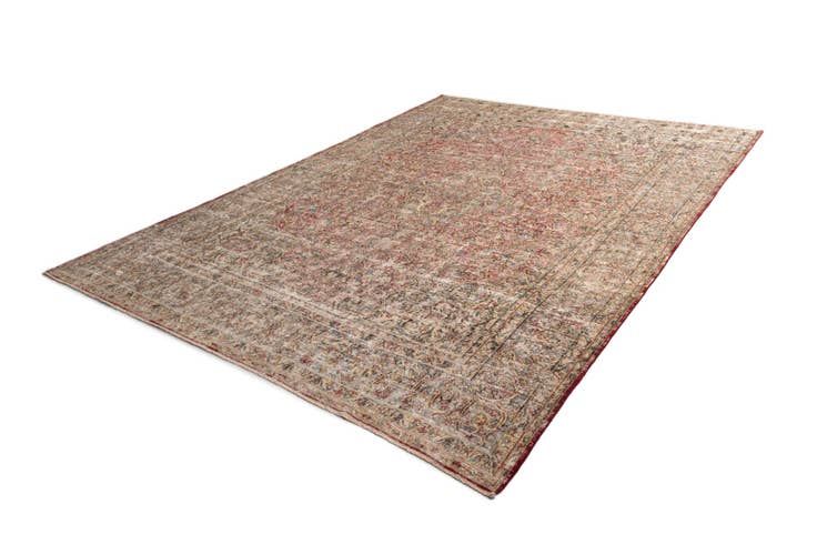 Detail image of 9' 9 x 13' 7 Vintage Royal Wool Rug