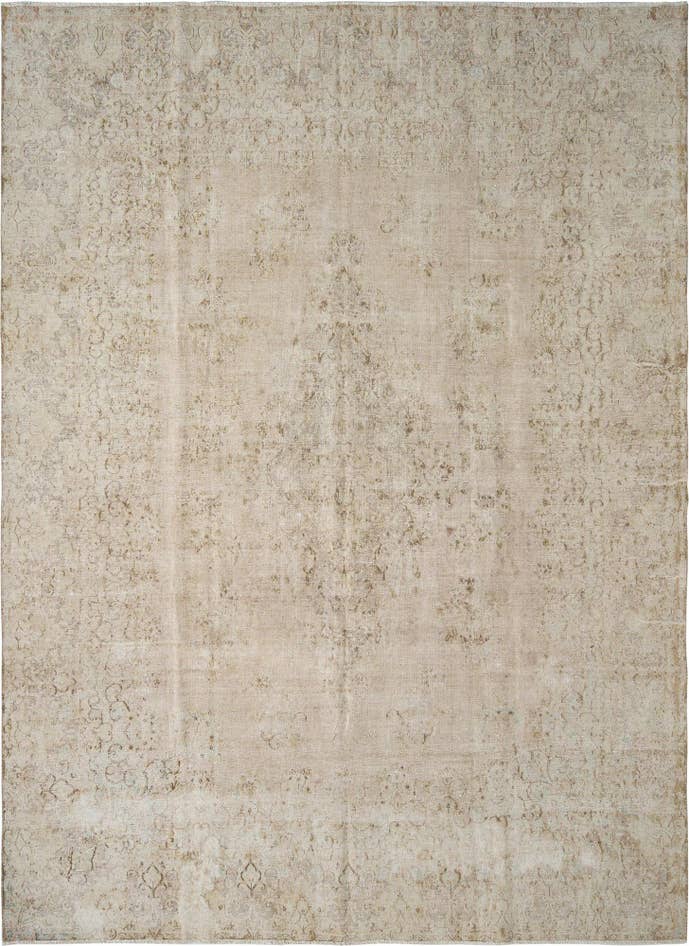 Detail image of 9' 8 x 13' 1 Vintage Royal Wool Rug