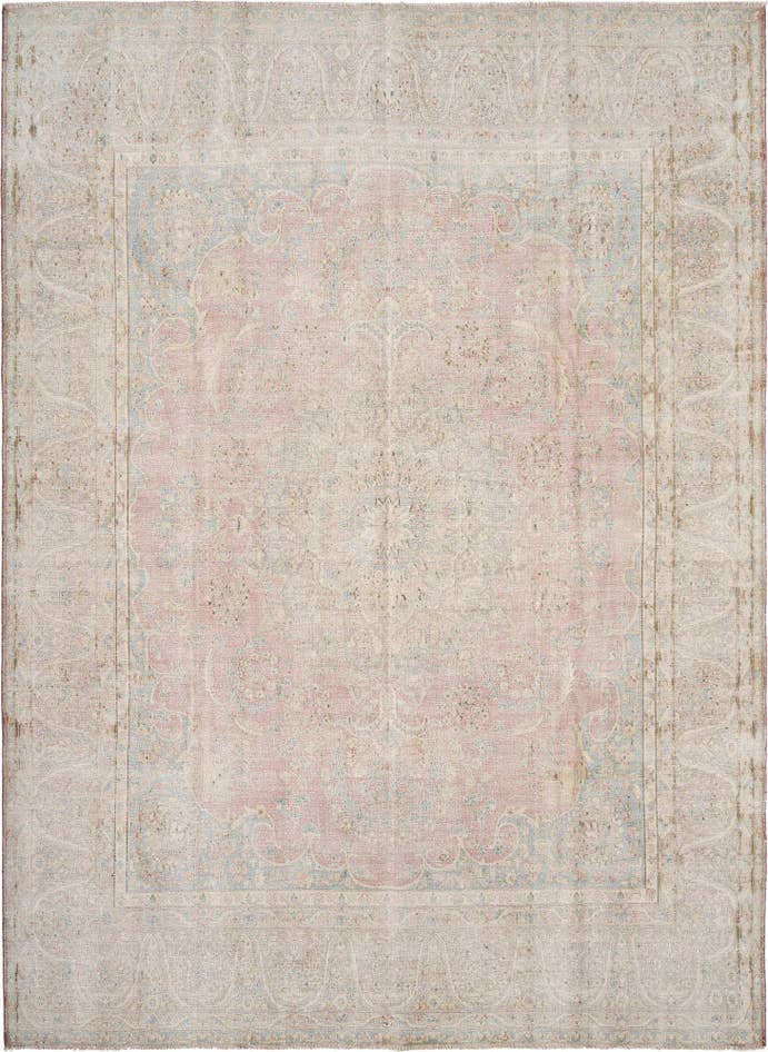 Detail image of 9' 7 x 12' 11 Vintage Royal Wool Rug