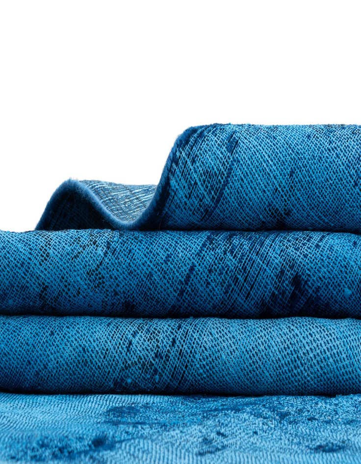 Detail image of 9' 3 x 12' 8 Vintage Royal Wool Rug