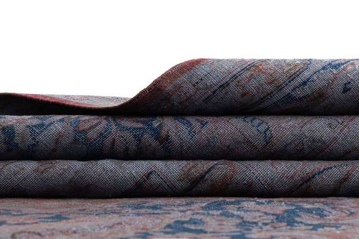 Detail image of 9' 11 x 13' 8 Vintage Royal Wool Rug