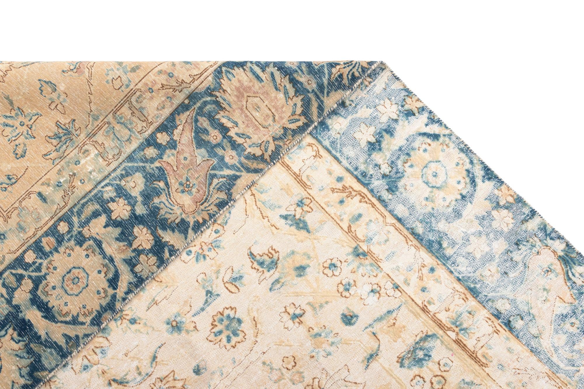 9' 5 x 13' 4 Vintage Royal Wool Rug