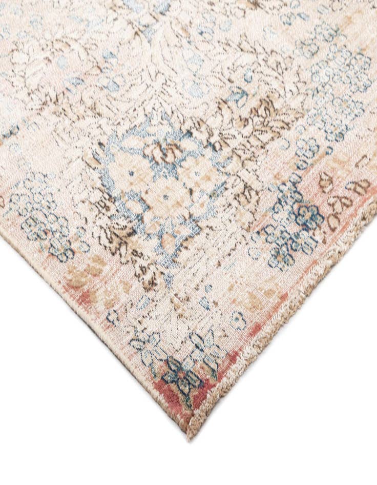 Detail image of 9' 10 x 13' 3 Vintage Royal Wool Rug