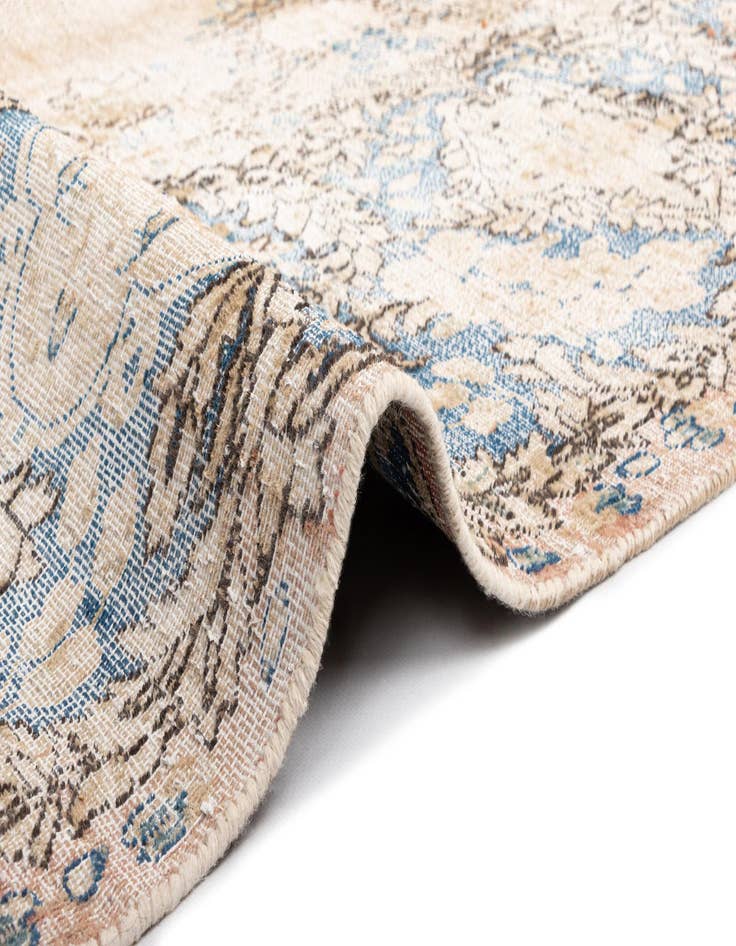 Detail image of 9' 10 x 13' 3 Vintage Royal Wool Rug