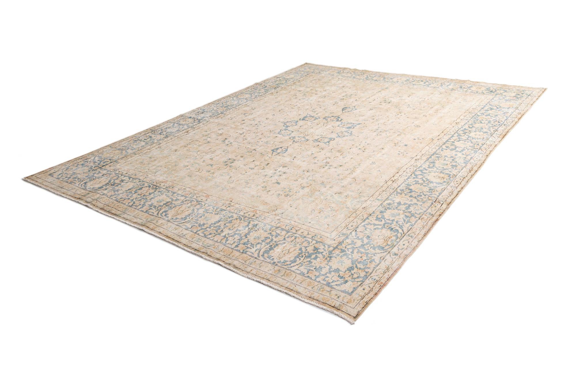 9' 8 x 12' 8 Vintage Royal Wool Rug