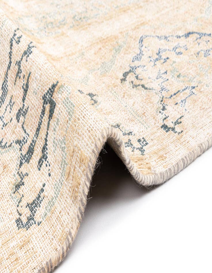 Detail image of 9' 7 x 13' 1 Vintage Royal Wool Rug