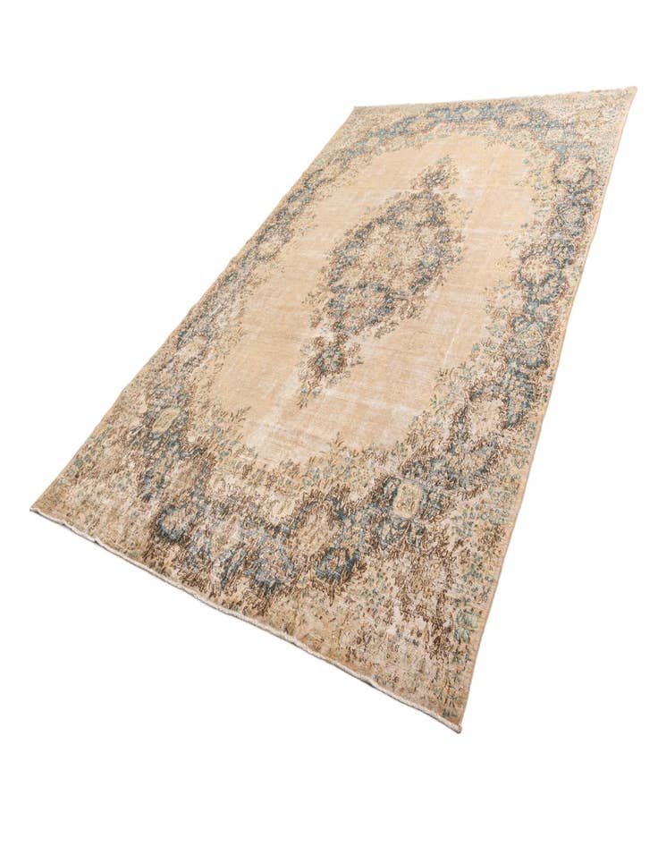 Detail image of 9' 2 x 13' 8 Vintage Royal Wool Rug