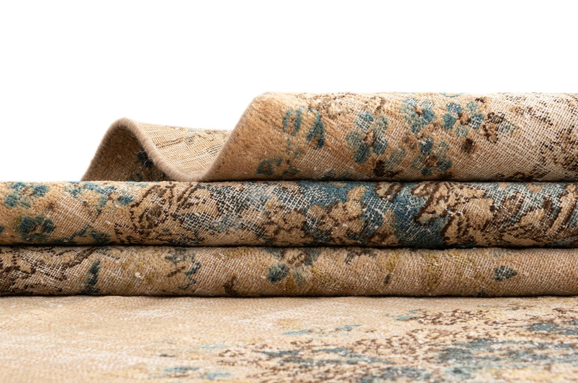 9' 2 x 13' 8 Vintage Royal Wool Rug