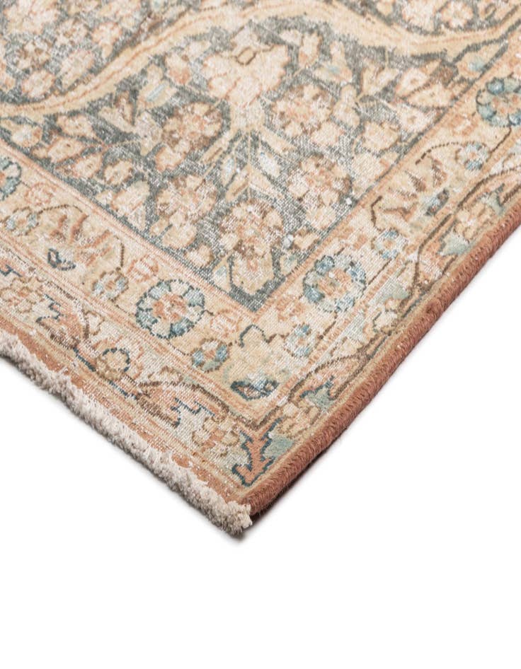 Detail image of 9' 8 x 13' Vintage Royal Wool Rug