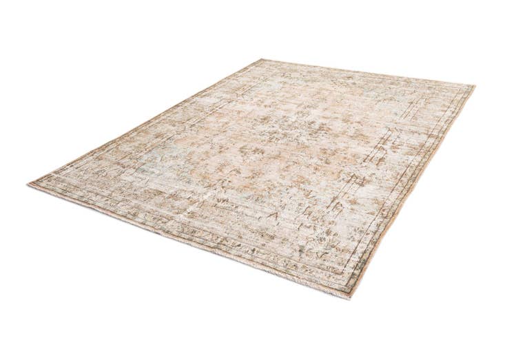 Detail image of 7' x 9' 5 Vintage Royal Wool Rug