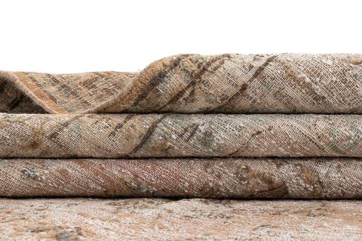 7' x 9' 5 Vintage Royal Wool Rug