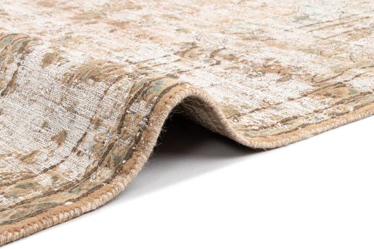 Detail image of 7' x 9' 5 Vintage Royal Wool Rug