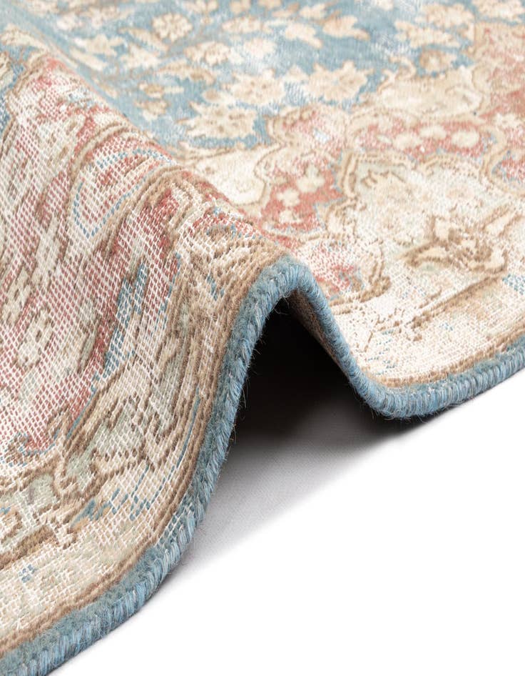 Detail image of 6' 7 x 9' 5 Vintage Royal Wool Rug