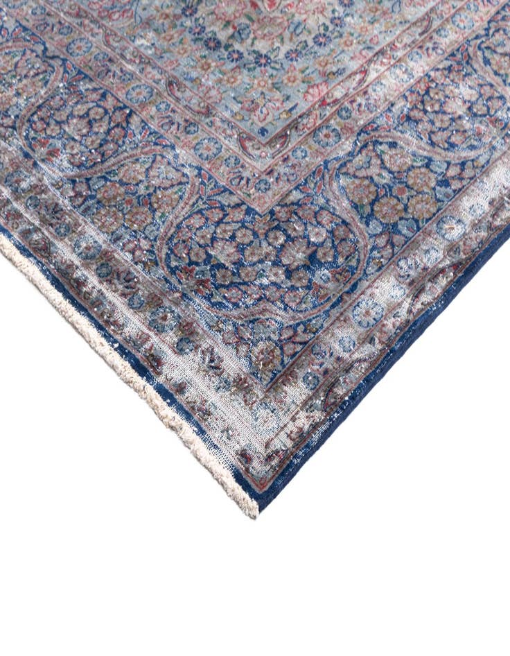 Detail image of 9' 9 x 13' Vintage Royal Wool Rug