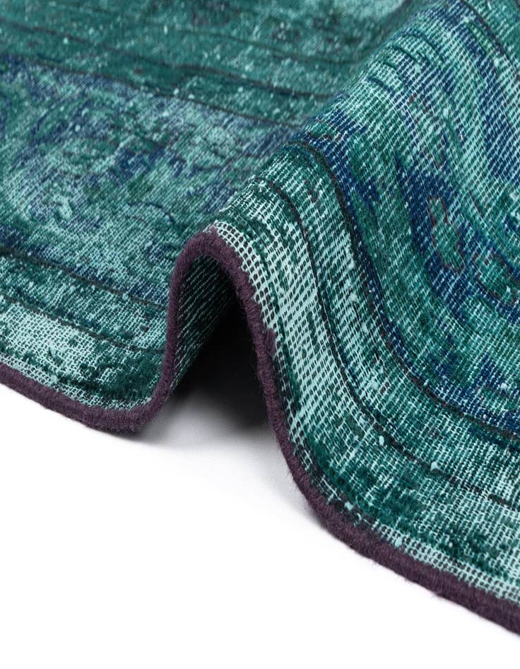 Detail image of 9' 7 x 13' 1 Vintage Royal Wool Rug