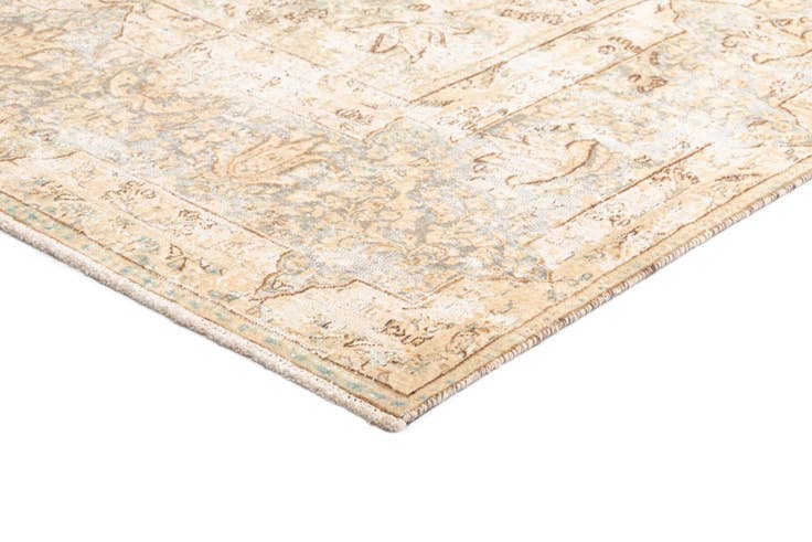 Detail image of 9' 9 x 12' 10 Vintage Royal Wool Rug