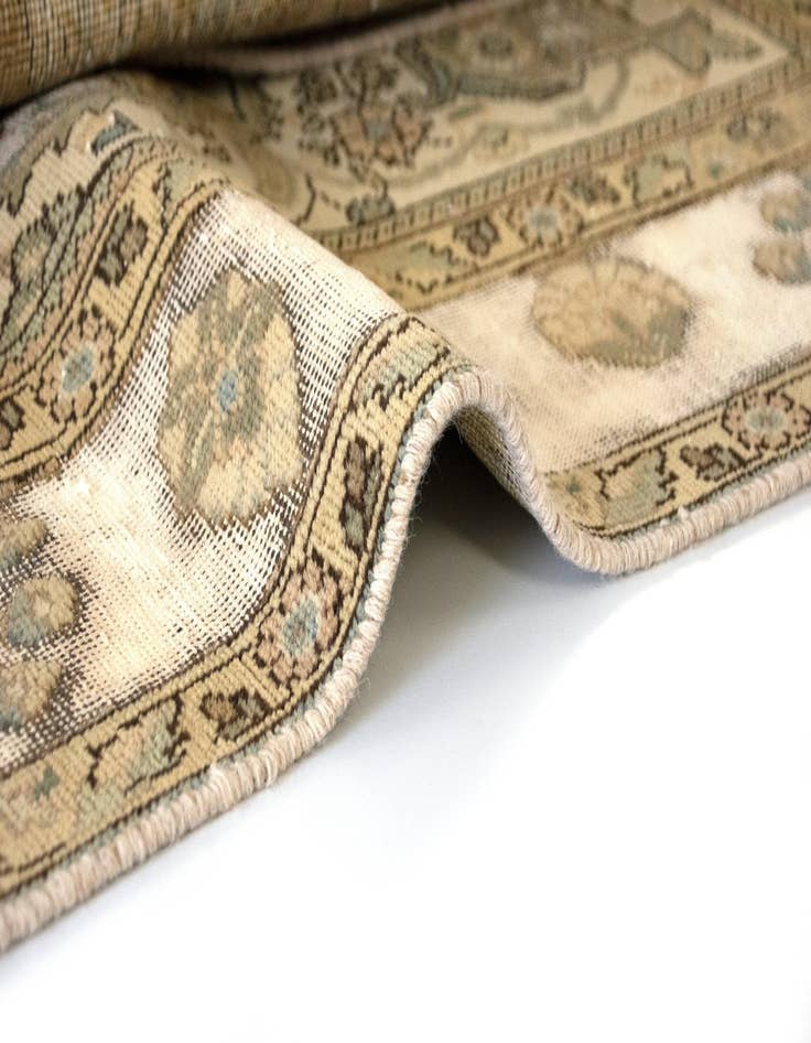 Detail image of 6' 11 x 9' 9 Hand Knotted Vintage Royal Persian Wool Rug