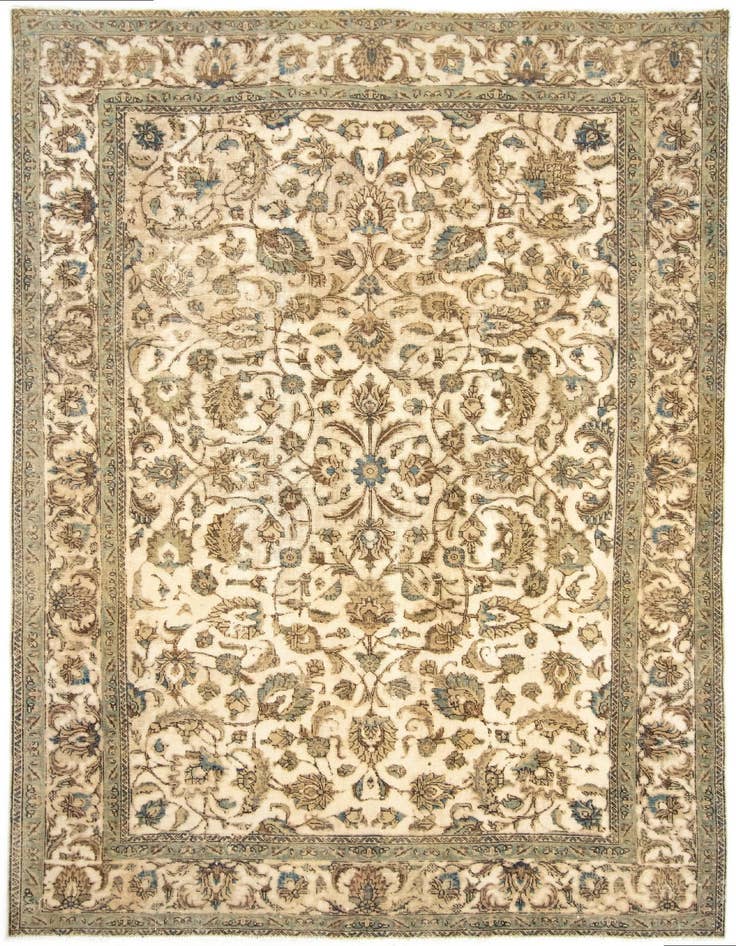 Detail image of 7' 10 x 10' 11 Hand Knotted Vintage Royal Persian Wool Rug