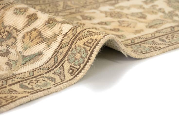 Detail image of 7' 9 x 10' 8 Hand Knotted Vintage Royal Persian Wool Rug