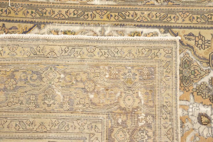 Detail image of 8' x 10' 6 Hand Knotted Vintage Royal Persian Wool Rug