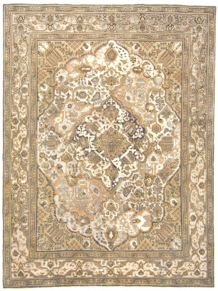 Detail image of 8' x 10' 6 Hand Knotted Vintage Royal Persian Wool Rug