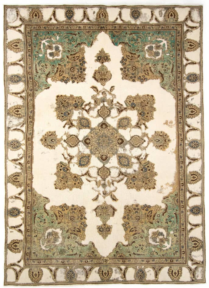 Detail image of 7' 5 x 10' 8 Hand Knotted Vintage Royal Persian Wool Rug