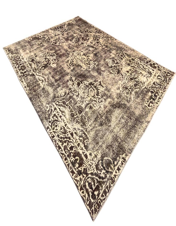 Detail image of 9' 6 x 12' 4 Vintage Royal Wool Rug