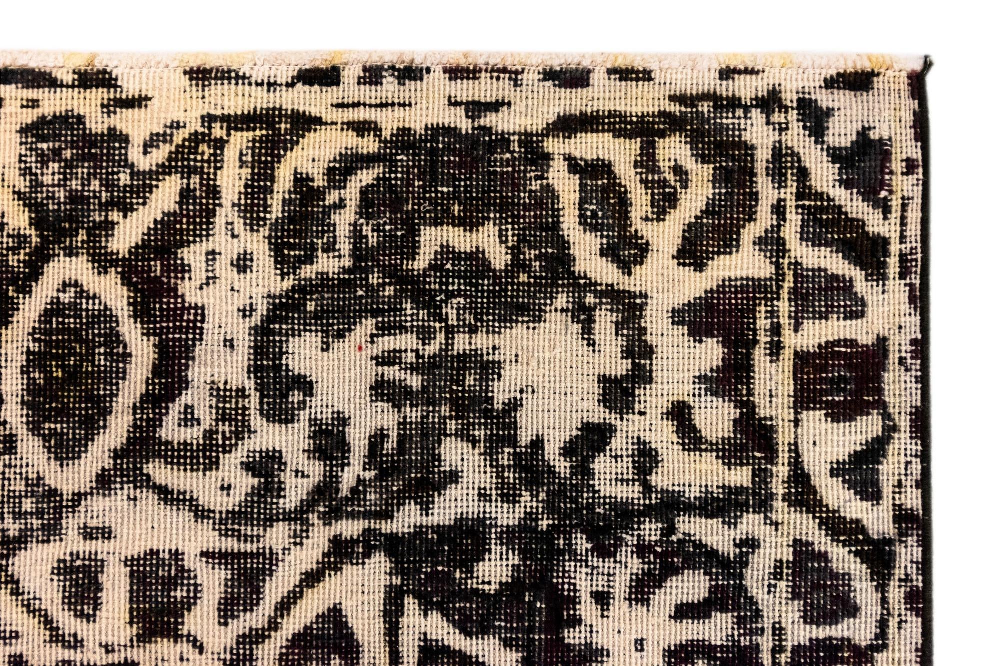 9' 1 x 12' 1 Vintage Royal Wool Rug
