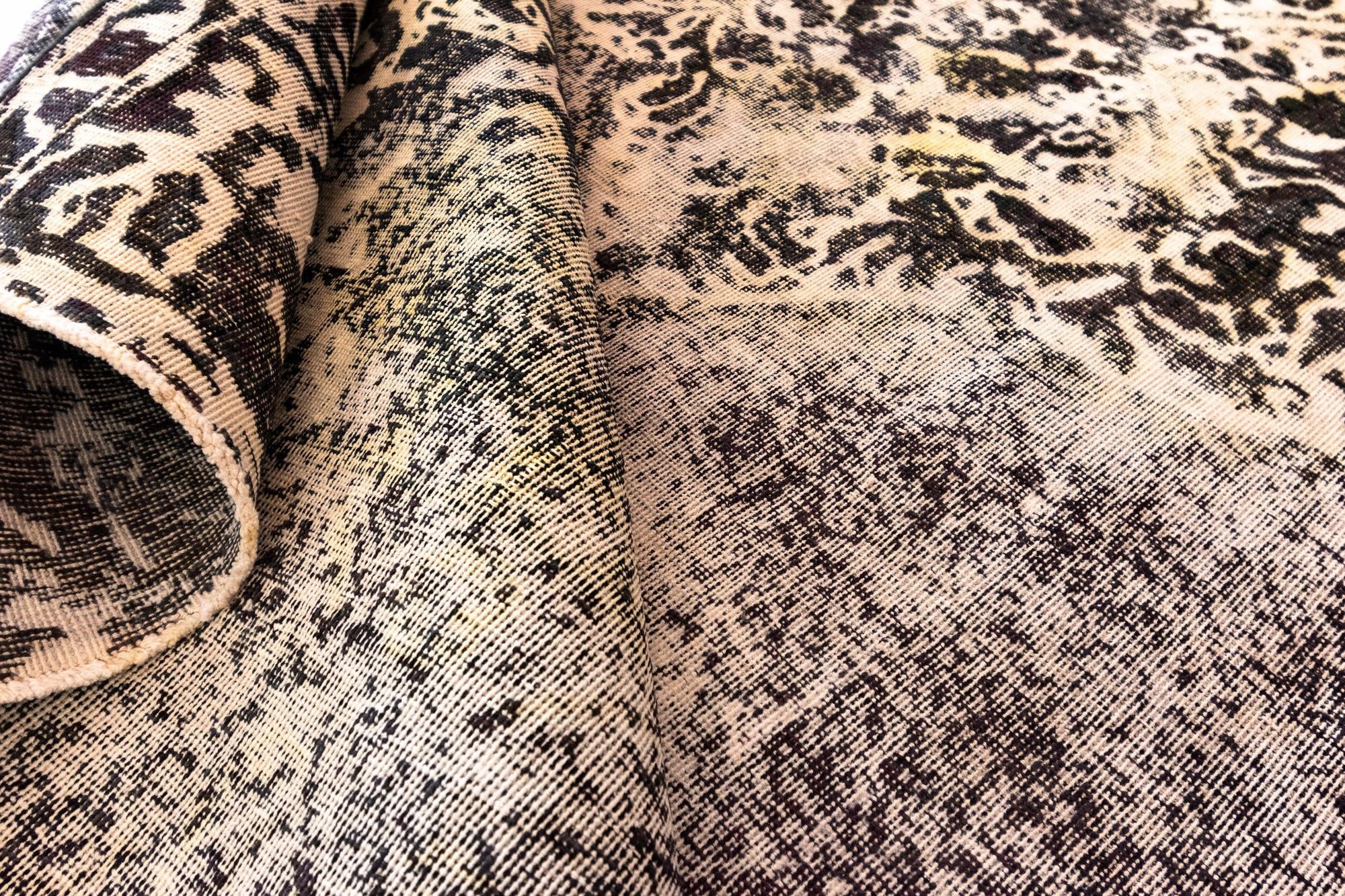 9' 1 x 12' 1 Vintage Royal Wool Rug