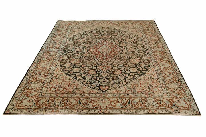 5' 6 x 8' 9 Vintage Royal Wool Rug