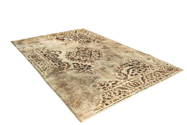 Detail image of 6' 5 x 9' 9 Vintage Royal Wool Rug