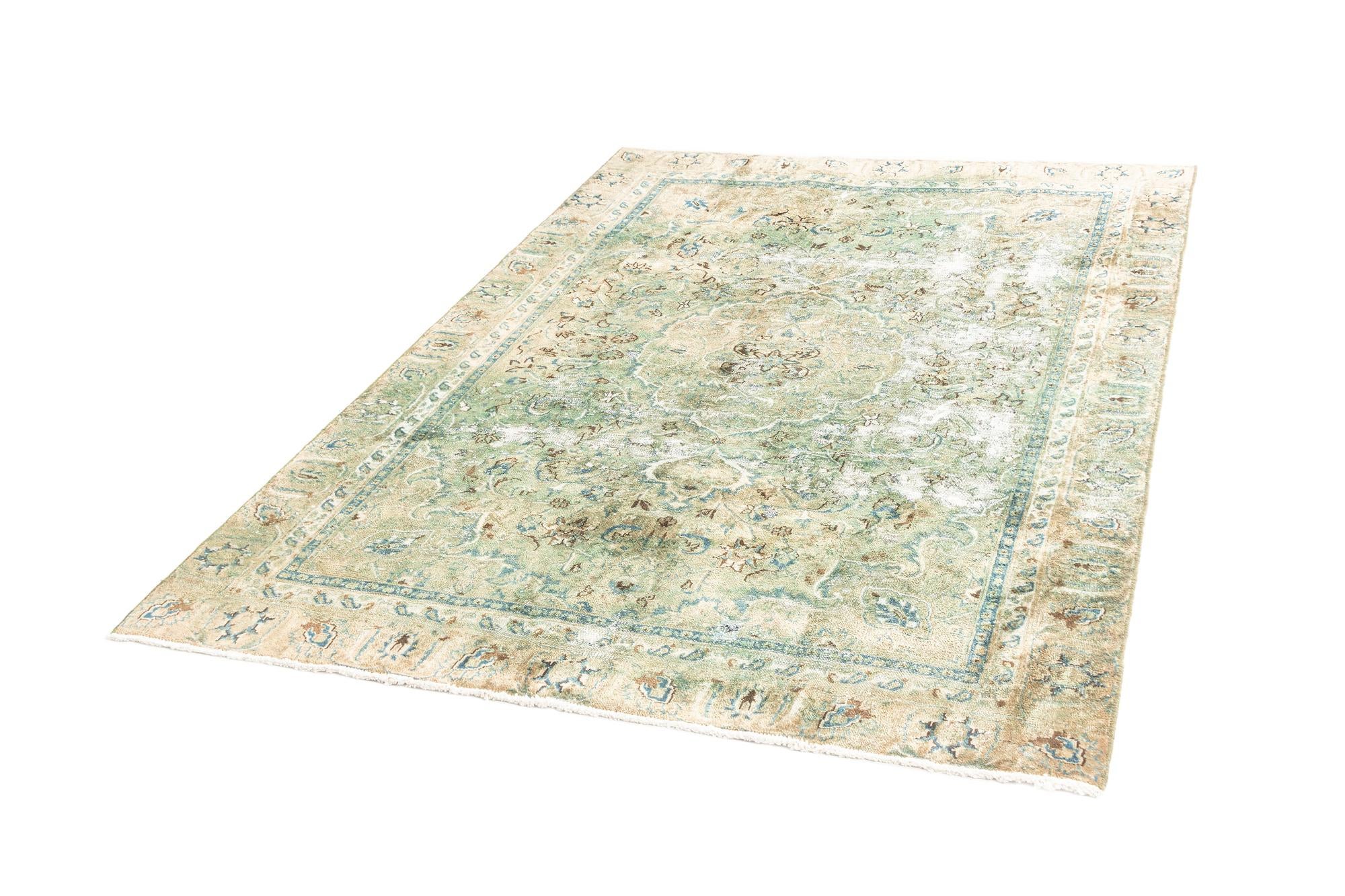 5' 9 x 8' 10 Vintage Royal Rug