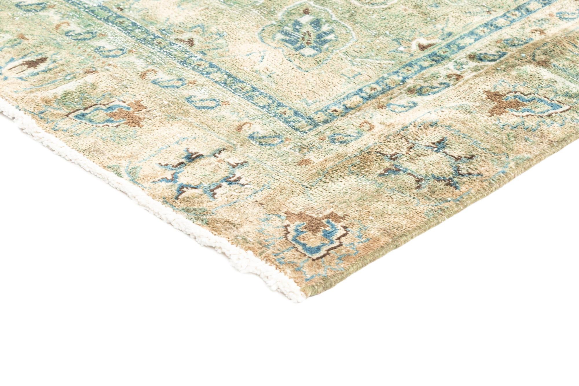 5' 9 x 8' 10 Vintage Royal Rug