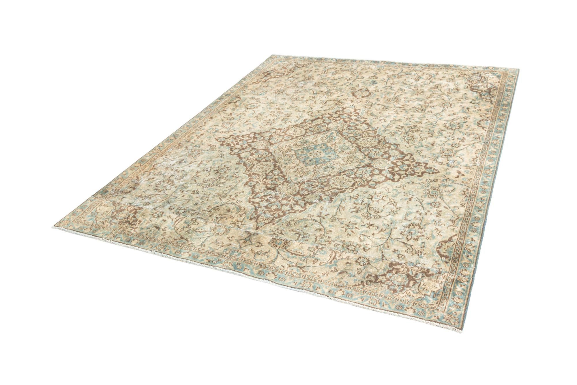 6' 8 x 8' 6 Vintage Royal Rug