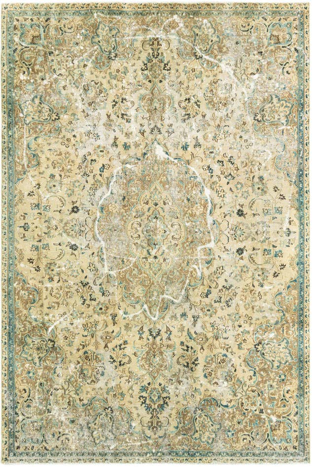 Detail image of 6' 11 x 10' 4 Vintage Royal Rug