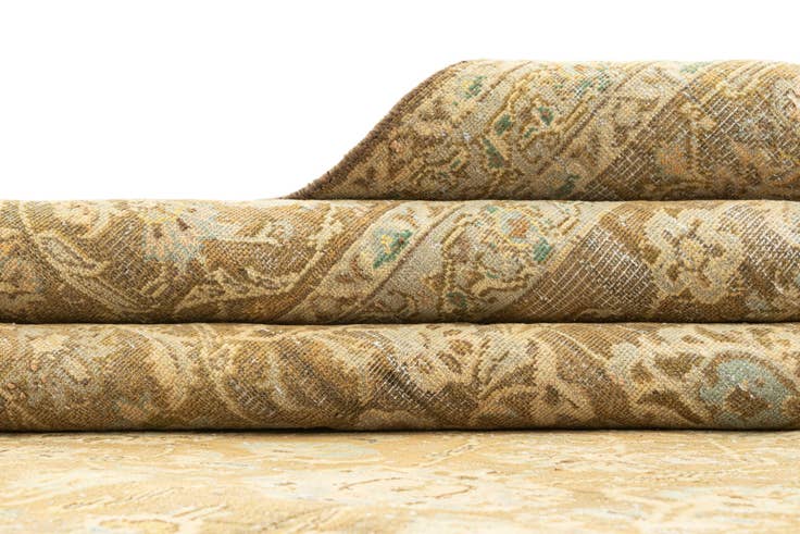 Detail image of 9' 4 x 12' 8 Vintage Royal Rug