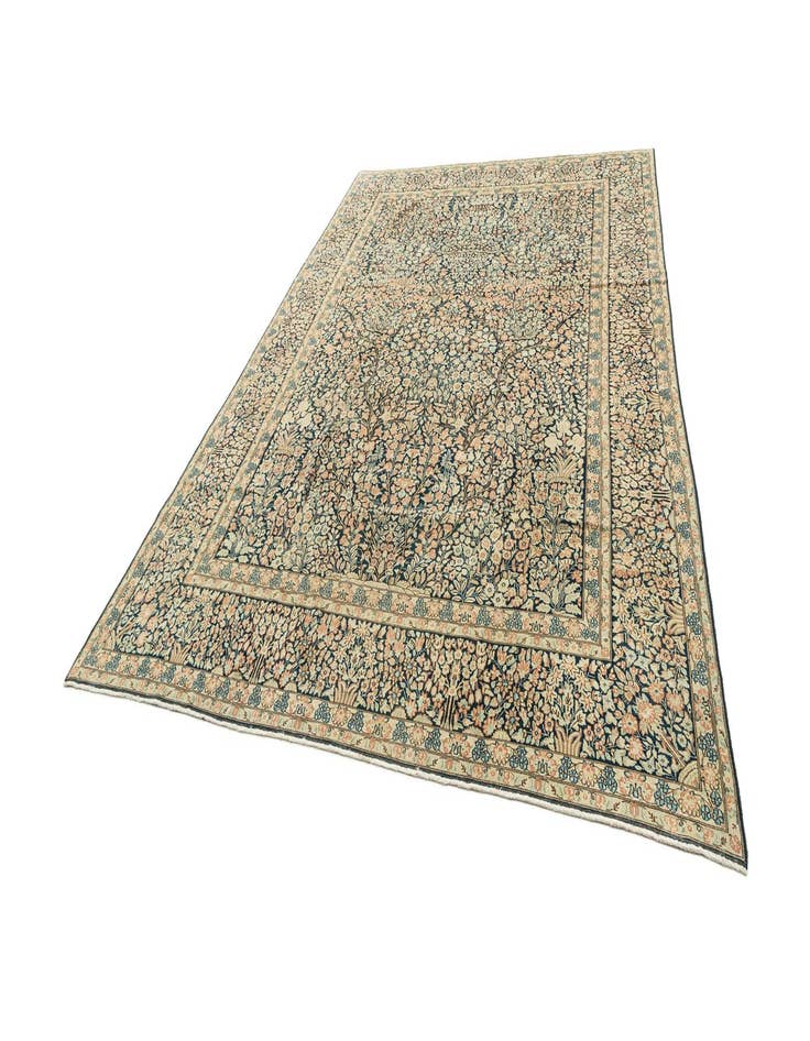 Detail image of 9' 9 x 13' 4 Vintage Royal Rug