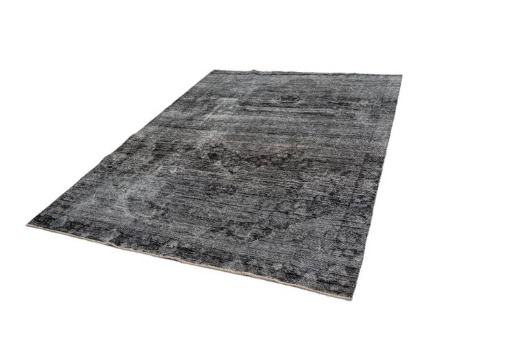 Detail image of 6' x 8' 4 Vintage Rug