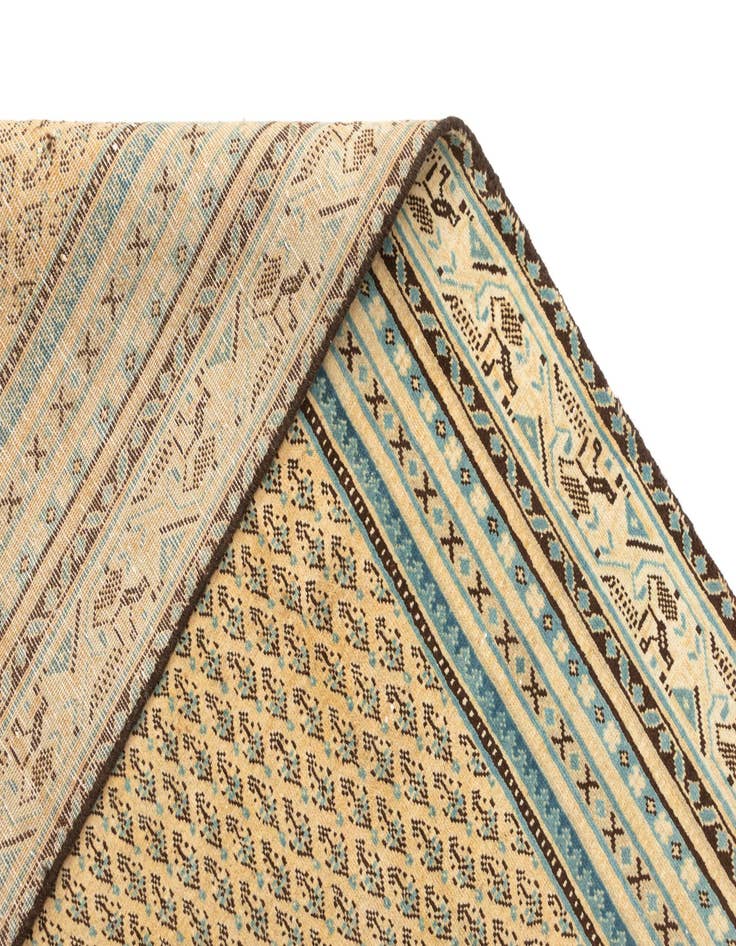 Detail image of 5' 11 x 9' 6 Vintage Wool Rug