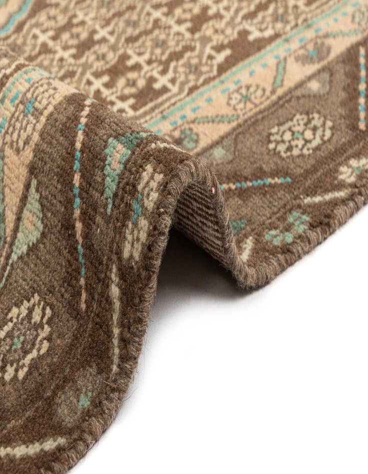 Detail image of 4' 6 x 9' 4 Vintage Wool Rug