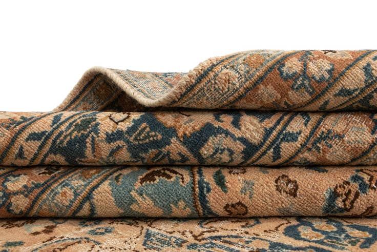 Detail image of 9' 9 x 12' 6 Vintage Wool Rug