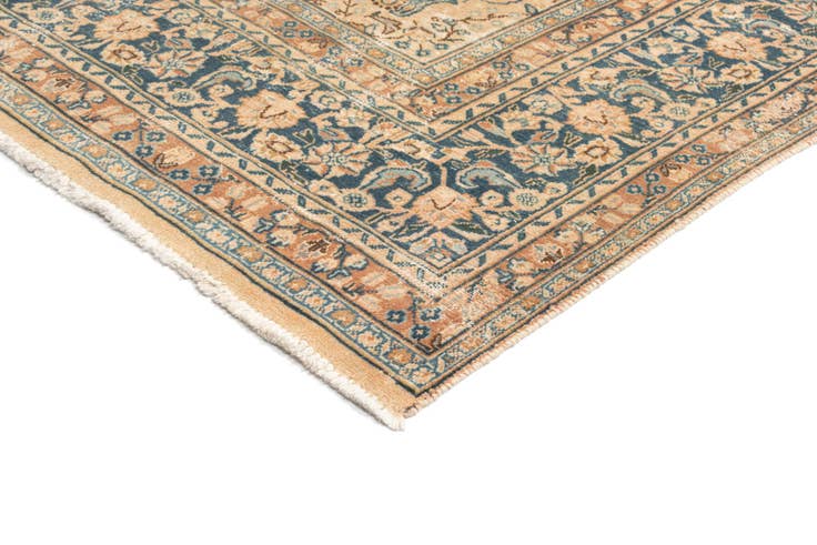 Detail image of 9' 9 x 12' 6 Vintage Wool Rug