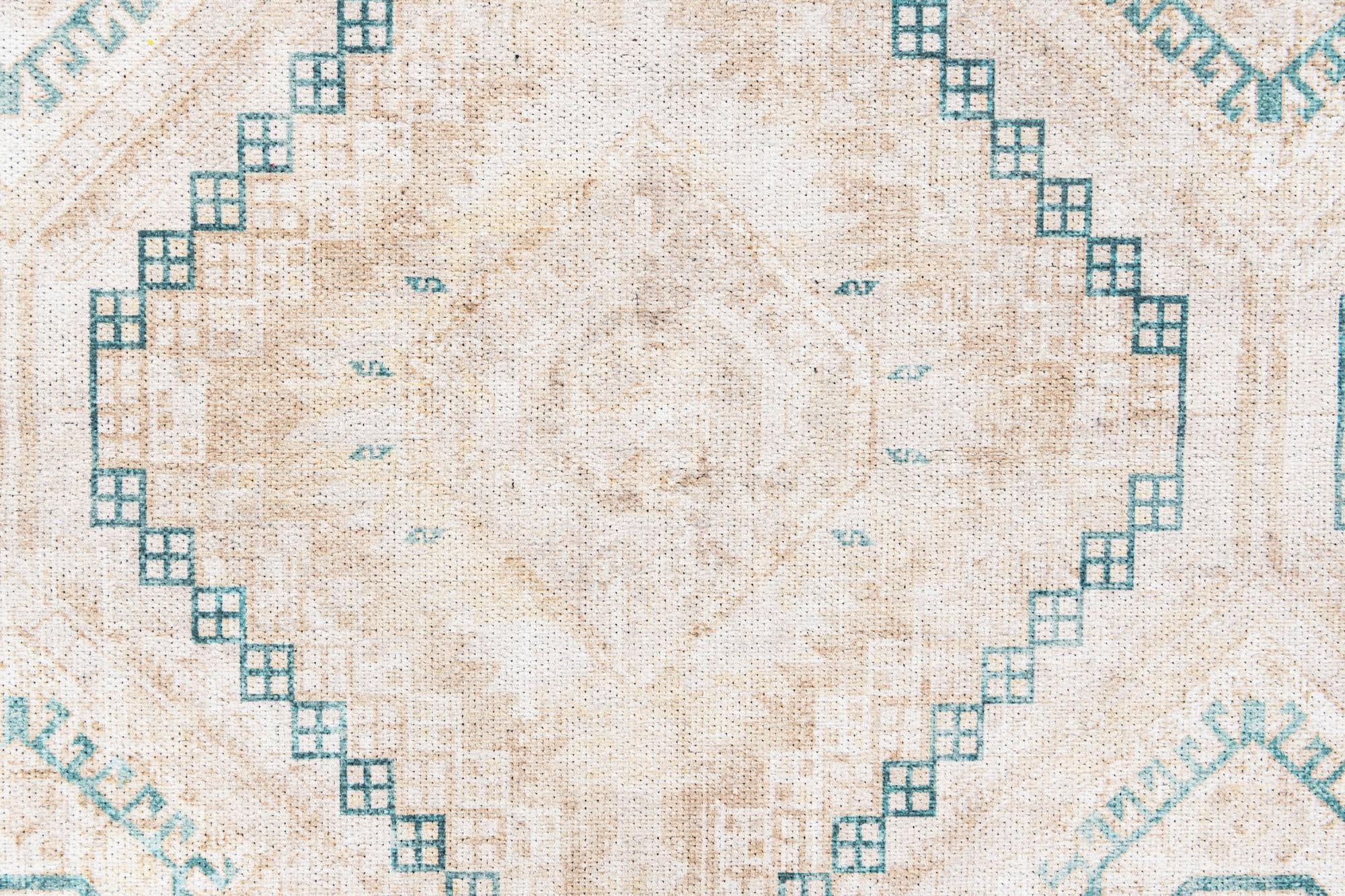 5' x 8' Washable Yara Rug