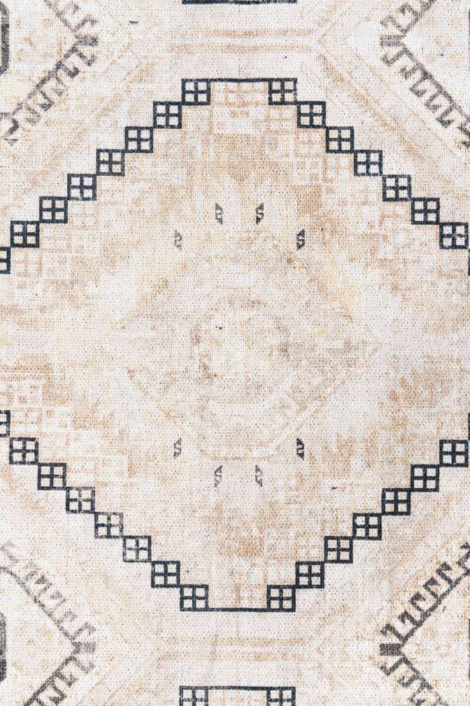 5' x 8' Washable Yara Rug