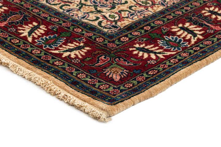 4' 8 x 6' 9 Yazd Rug
