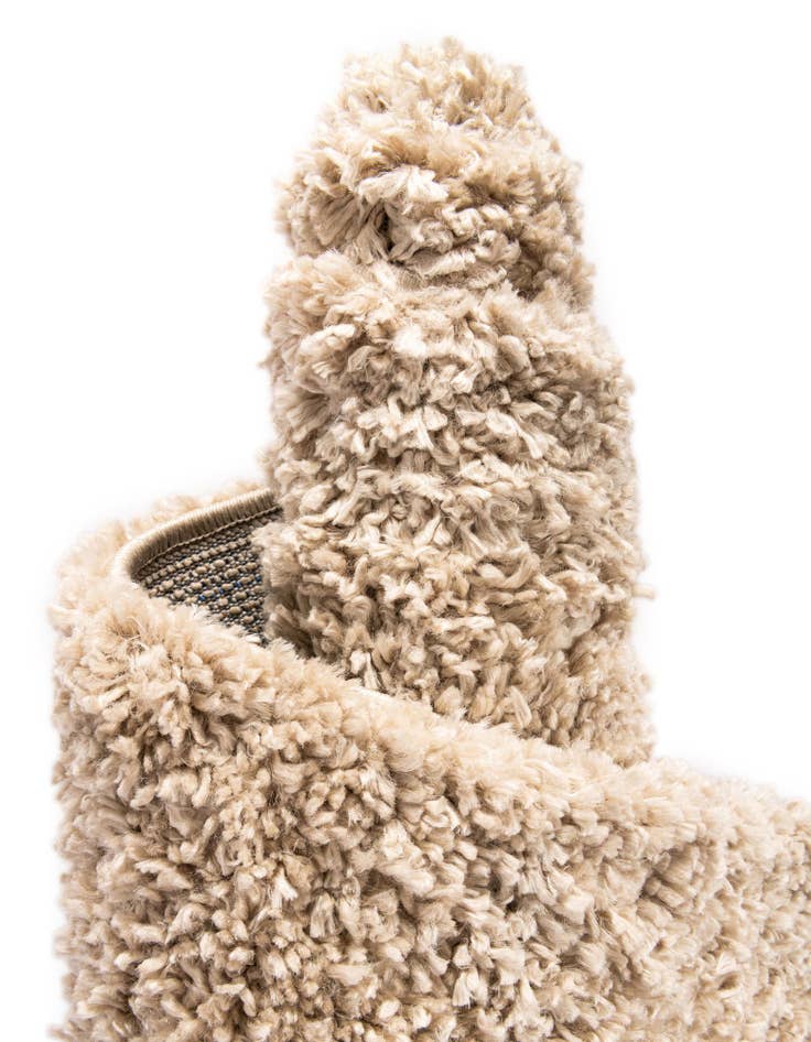 Detail image of 3' 2 x 5' 2 Zermatt Shag Rug