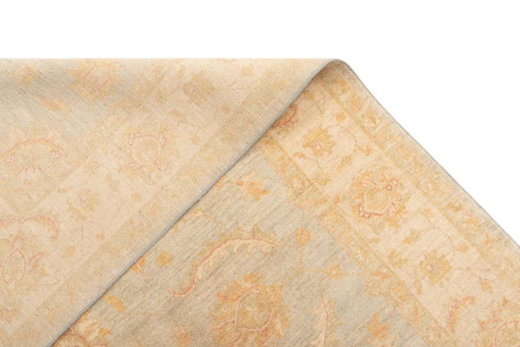 Detail image of 6' 9 x 10' 1 Ziegler Wool Rug