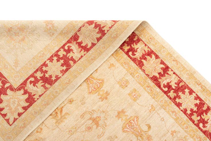 Detail image of 6' 9 x 9' 5 Ziegler Wool Rug