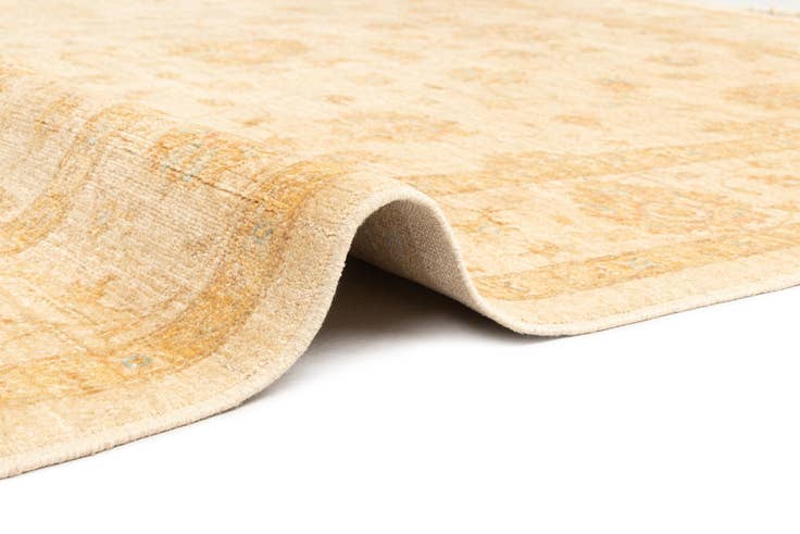 Detail image of 6' 9 x 9' 10 Ziegler Wool Rug